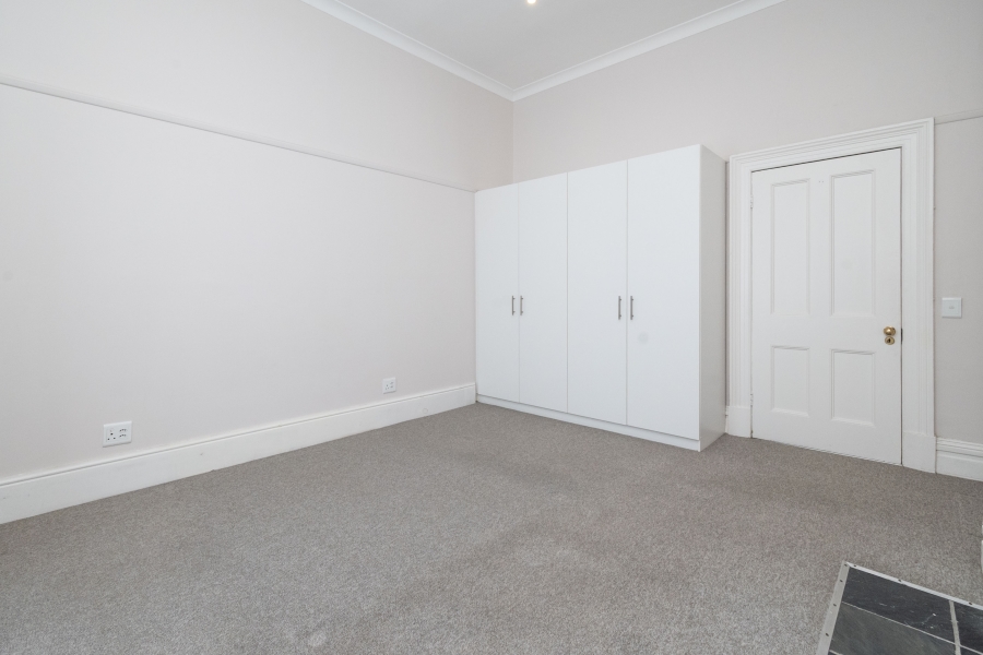 3 Bedroom Property for Sale in Sea Point Western Cape